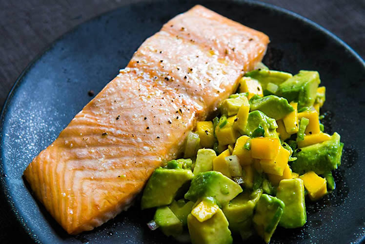 Φρέσκος Σολομός με Αβοκάντο